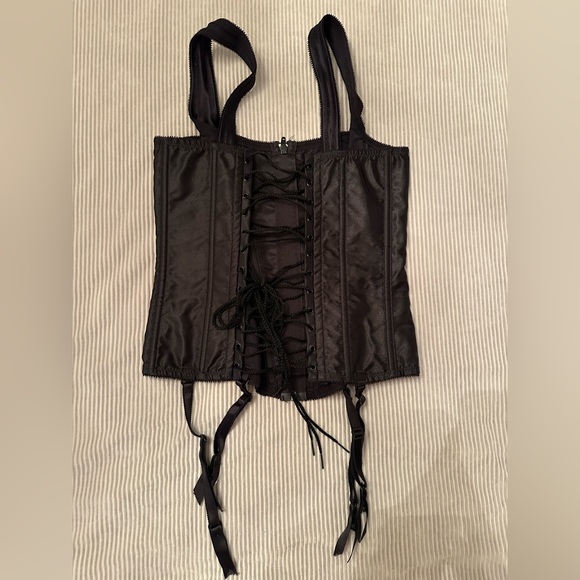 Corset Top - Picture 2 of 3